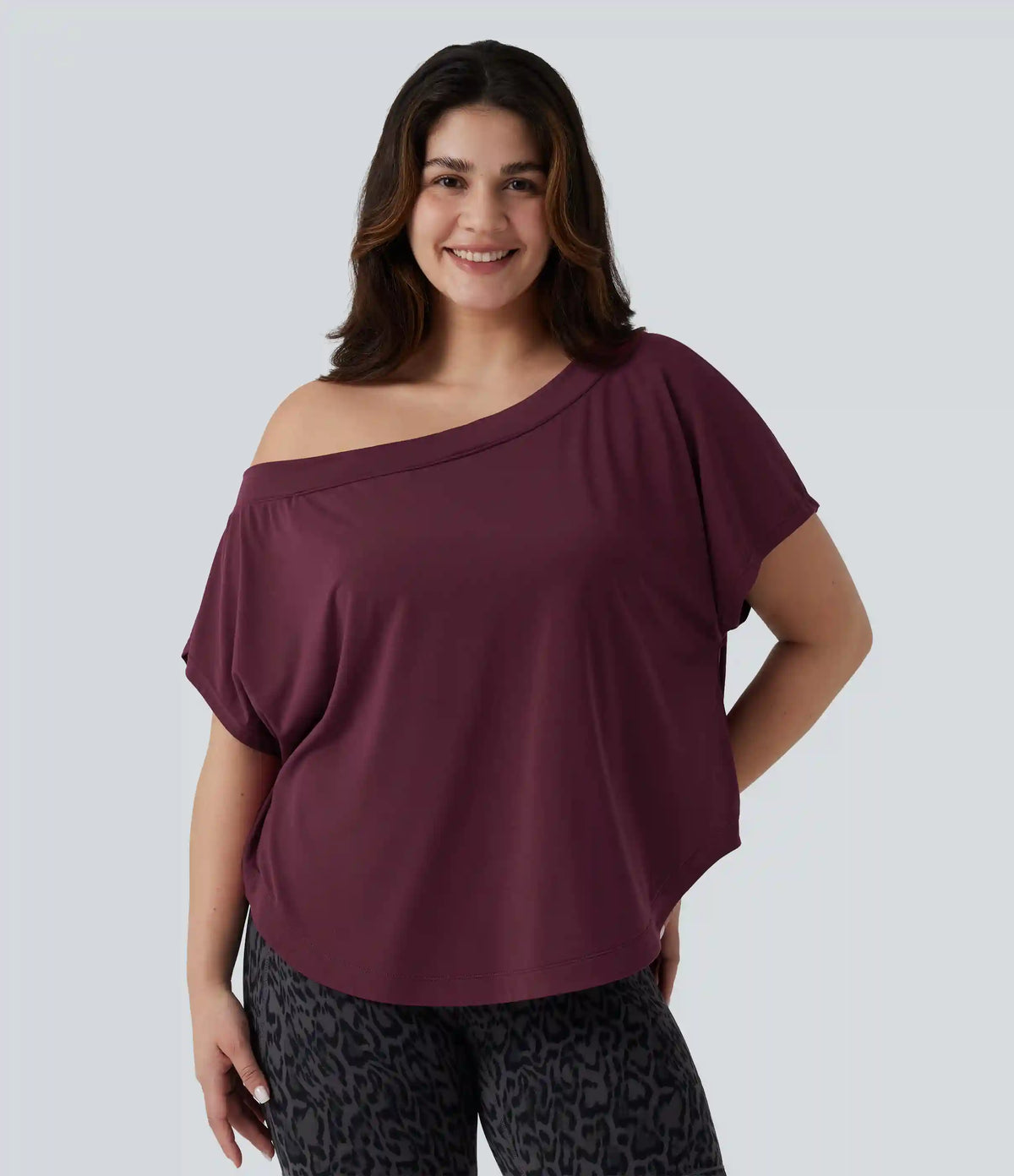 Plus Size One Shoulder Short Sleeve Curved Hem Quick Dry Yoga Sports Top with Built-in Bra