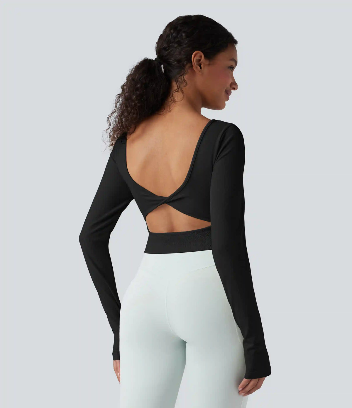 Seamless Flow Twisted Backless Scoop Neck Long Sleeve Thumb Holes Cropped Yoga Sports Top