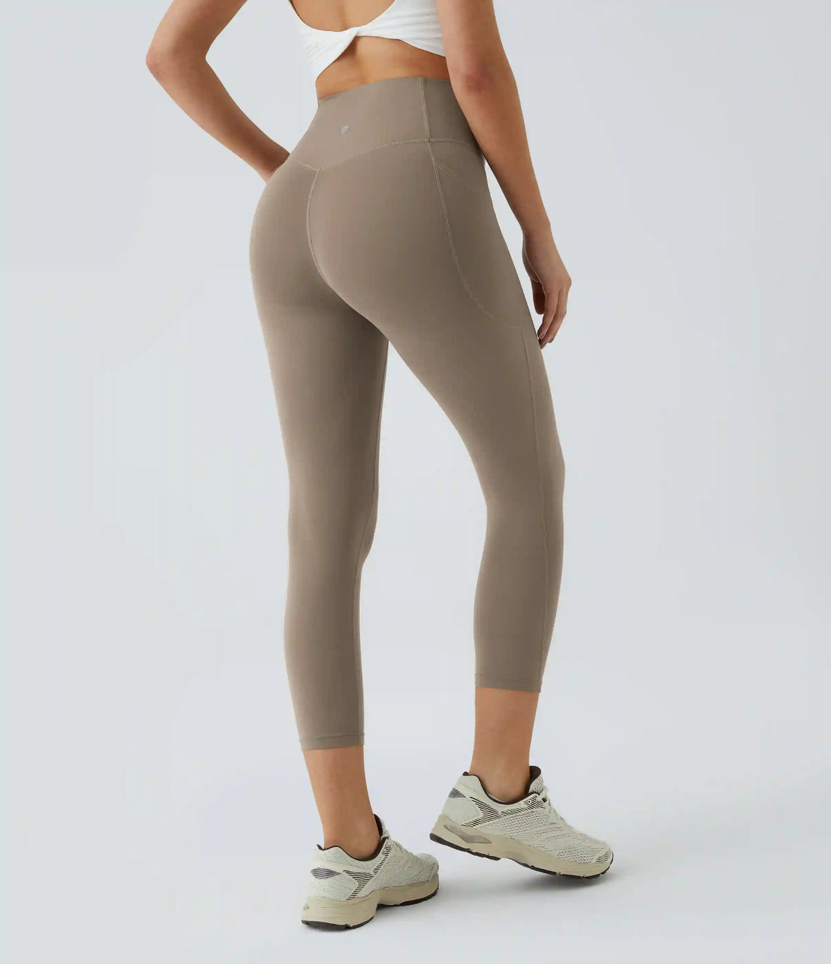 Halara UltraSculpt™ High Waisted Tummy Control Pocket Shaping Training Capri Leggings