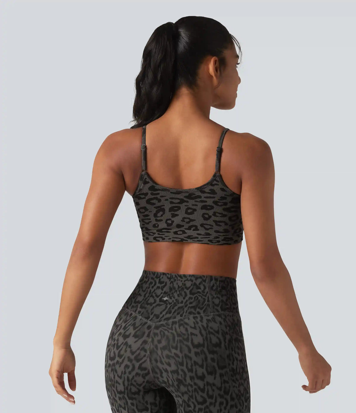 OneForm Seamless Flow Leopard Print Adjustable Straps Ruched Built-in Bra Yoga Sports Bra