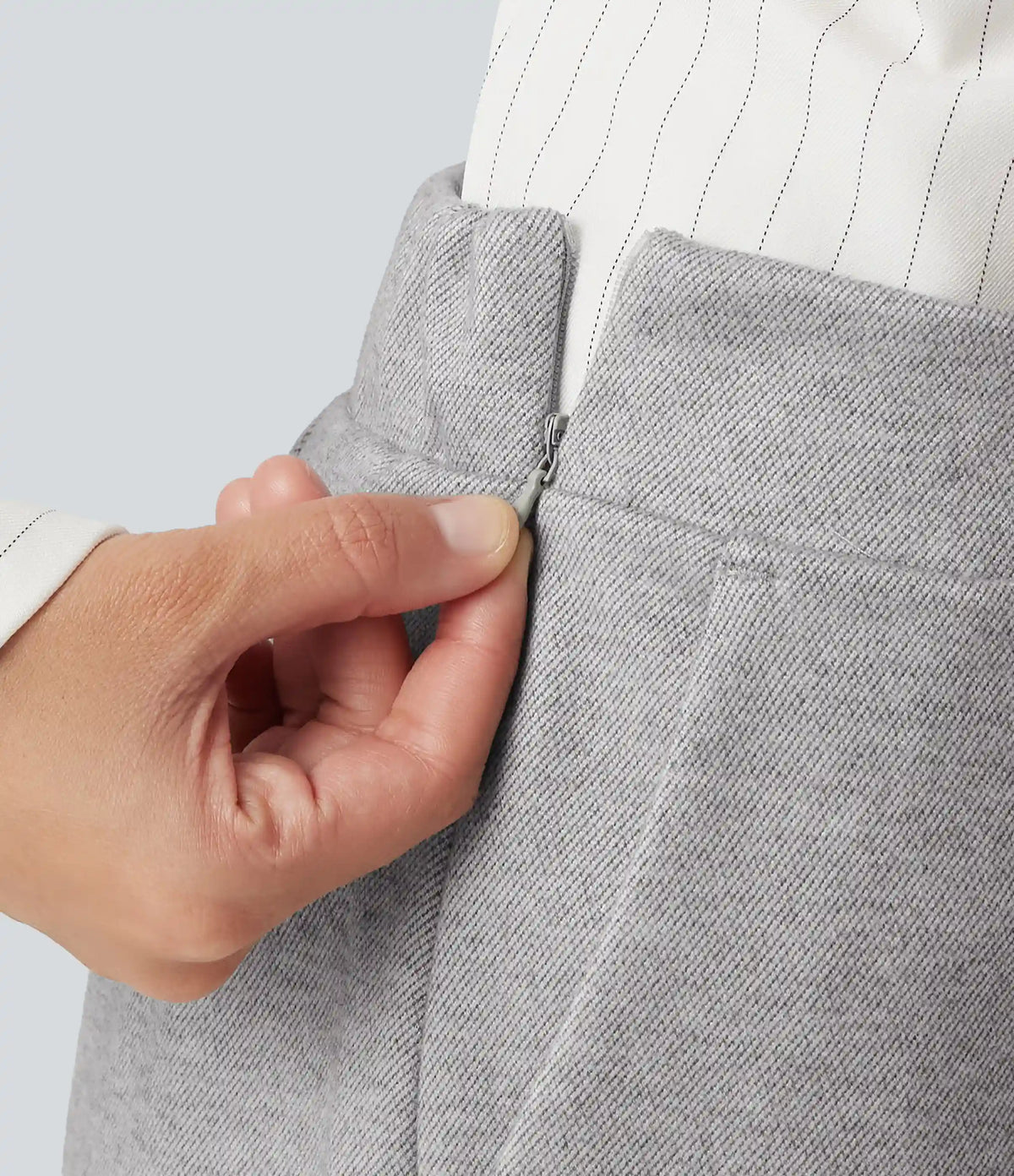 High Waisted Pintuck Tapered Work Pants with Pockets