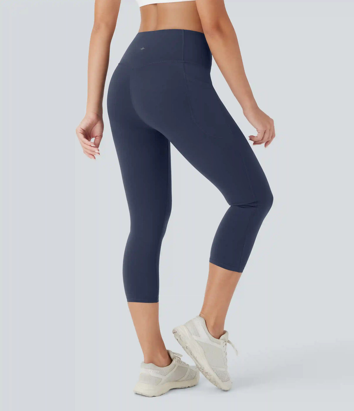 Halara UltraSculpt™ High Waisted Butt Lifting Tummy Control Pocket Shaping Capri Training Leggings
