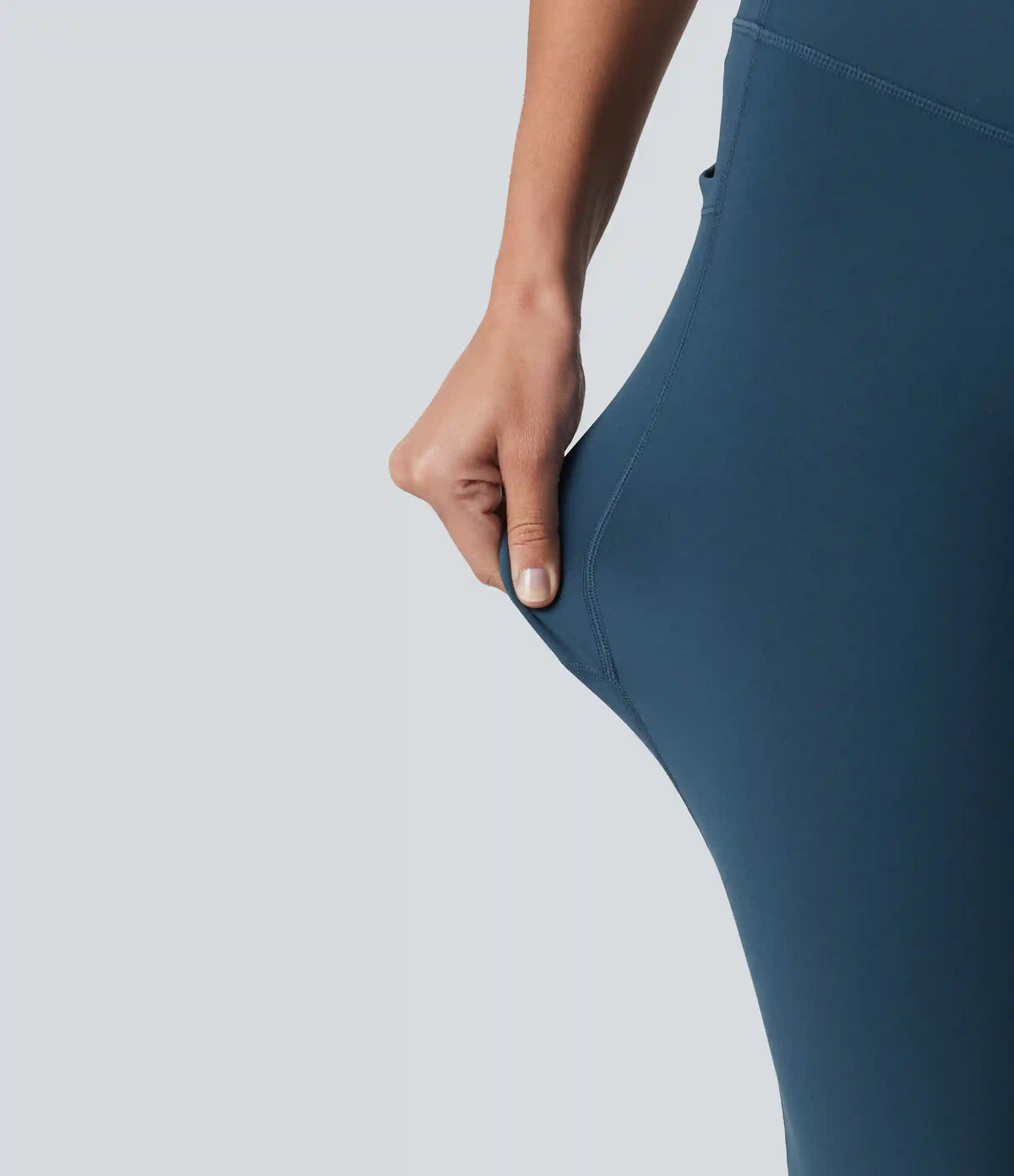 Halara UltraSculpt™ High Waisted Anti-Roll Tummy Control Shaping Workout Pedal Pushers Leggings with Pockets