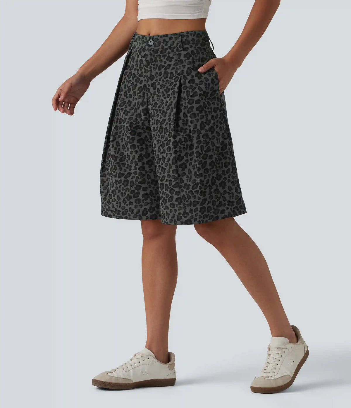Mid Rise Leopard Print Casual Baggy Bermuda Shorts 10'' with Pockets
