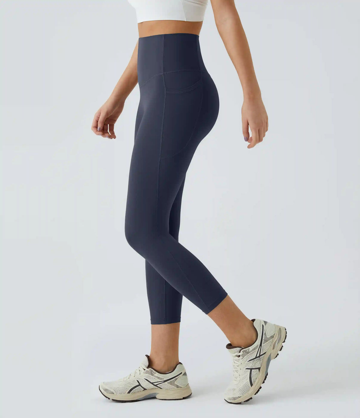 Halara UltraSculpt™ High Waisted Tummy Control Pocket Shaping Training Capri Leggings
