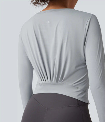 Round Neck Long Sleeve Pleated Yoga Sports Top with Pocket