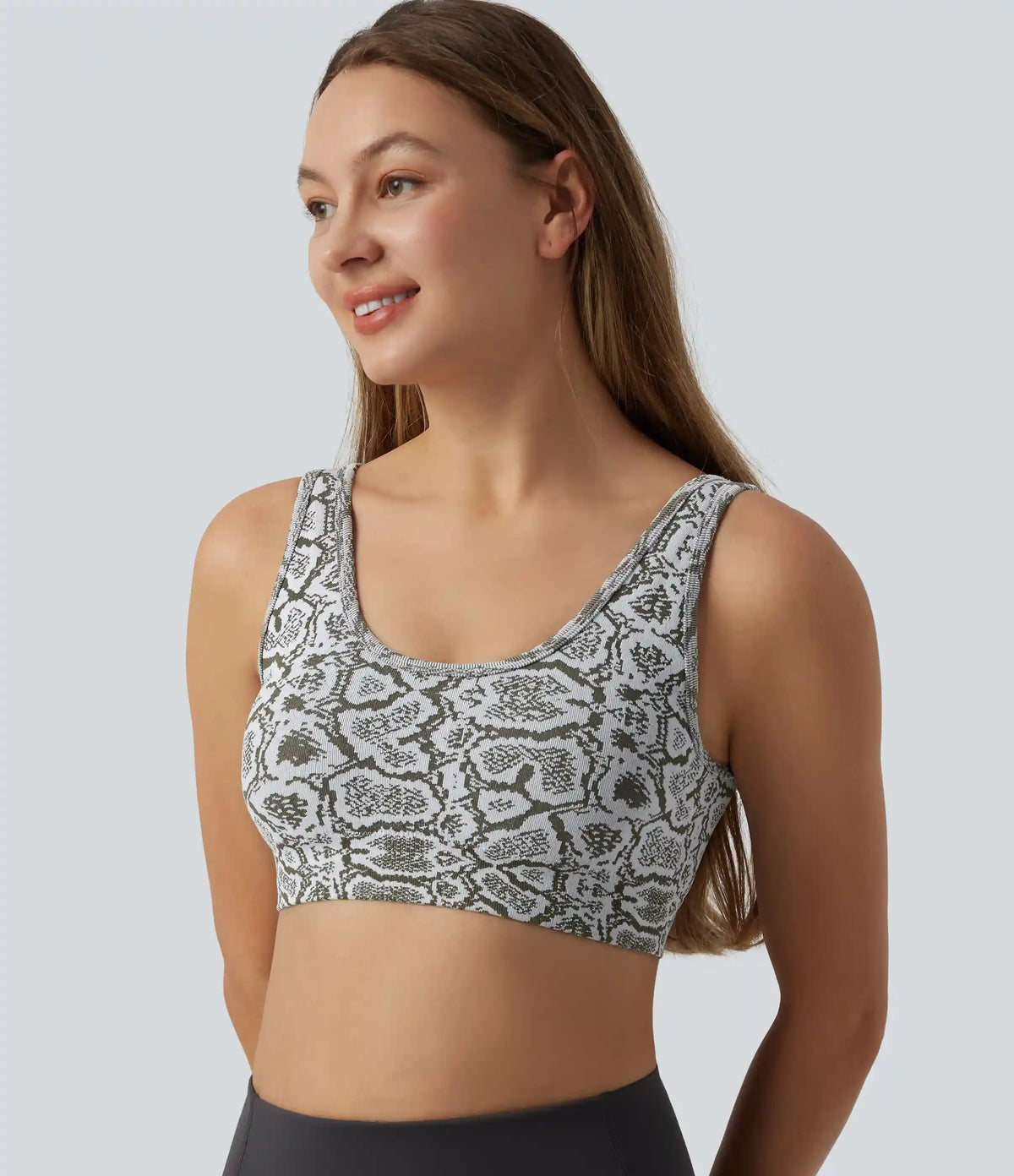 OneForm Seamless Flow Low Support U-Neck Snakeskin Print Built-in Bra Yoga Sports Bra