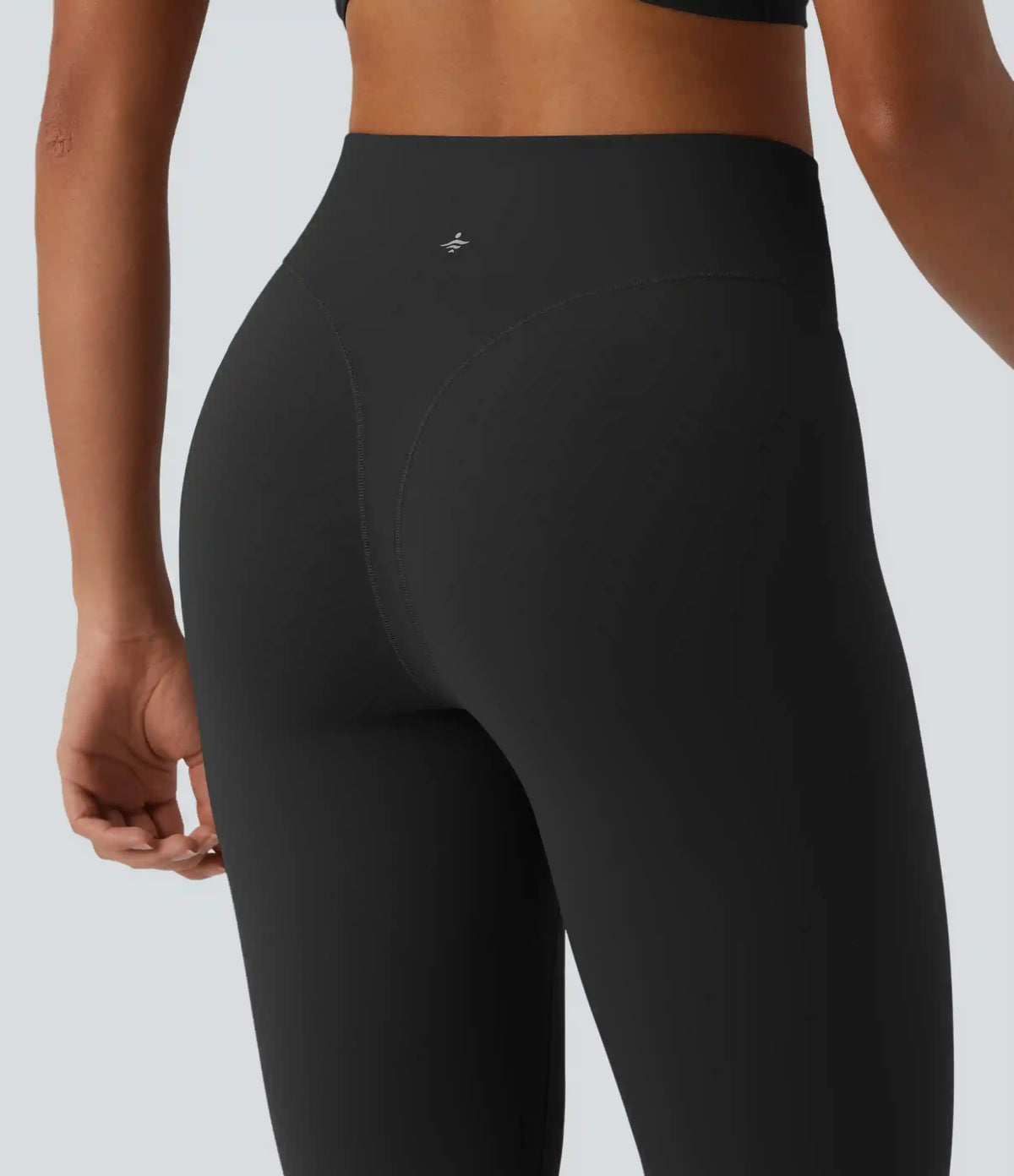 Halara UltraSculpt™ High Waisted Thong Seam Design Yoga 7/8 Leggings with Back Pocket
