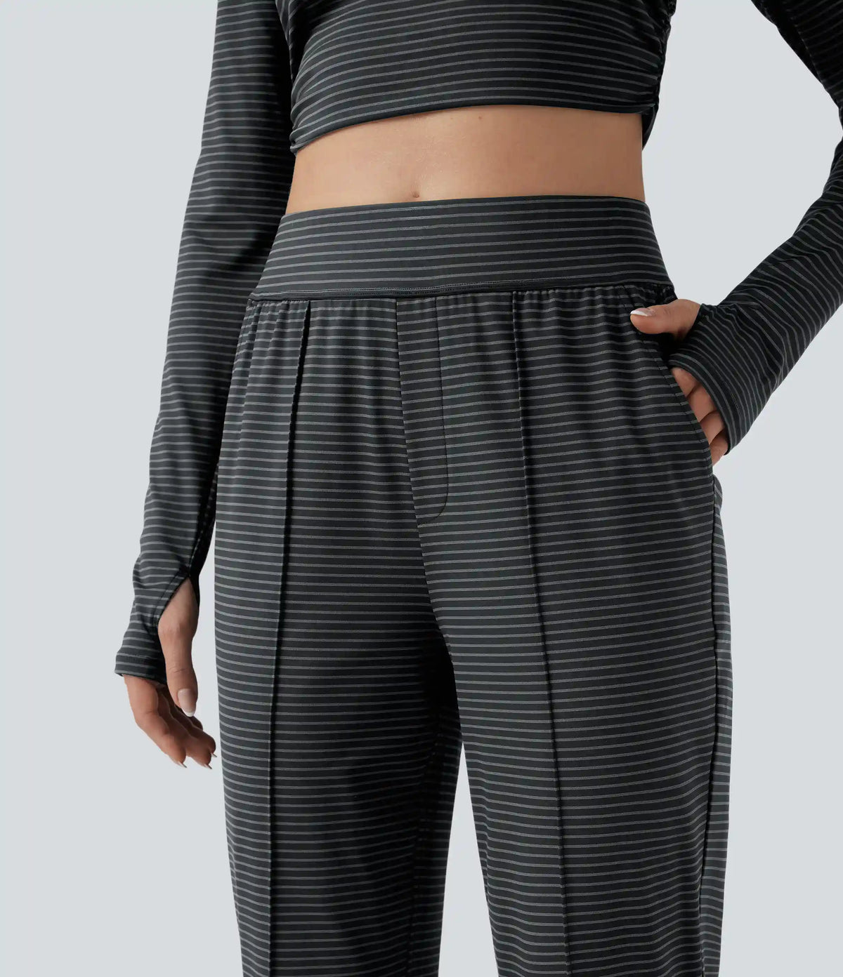 High Waisted Stripes Workout Tapered Pants with Pockets