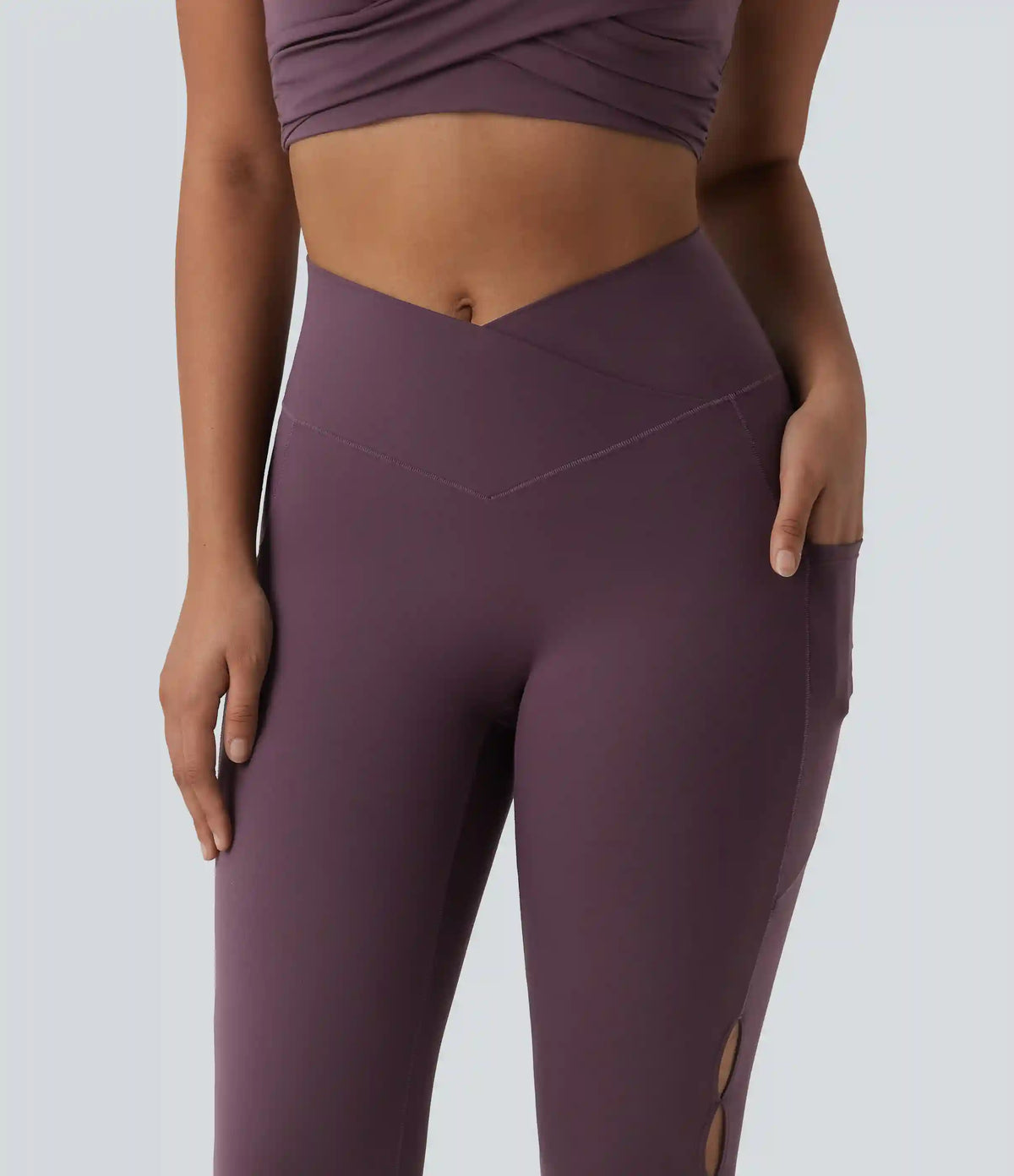 SoftlyZero™ Crossover High Waisted Cut-out Yoga 7/8 Leggings with Pockets