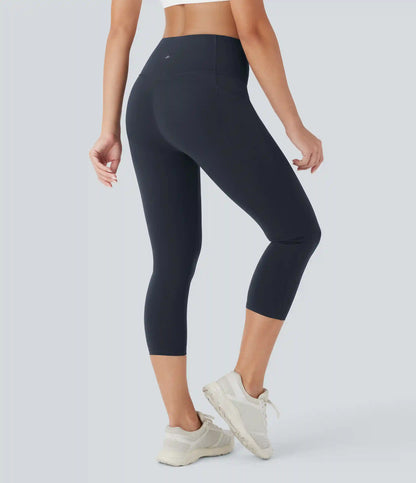 Halara UltraSculpt™ High Waisted Butt Lifting Tummy Control Pocket Shaping Capri Training Leggings