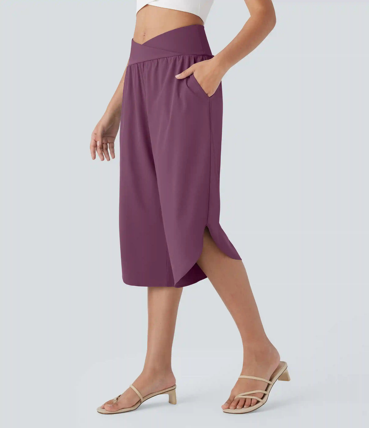 Breezeful™ High Waisted Crossover Pocket Quick Dry Capri Pants