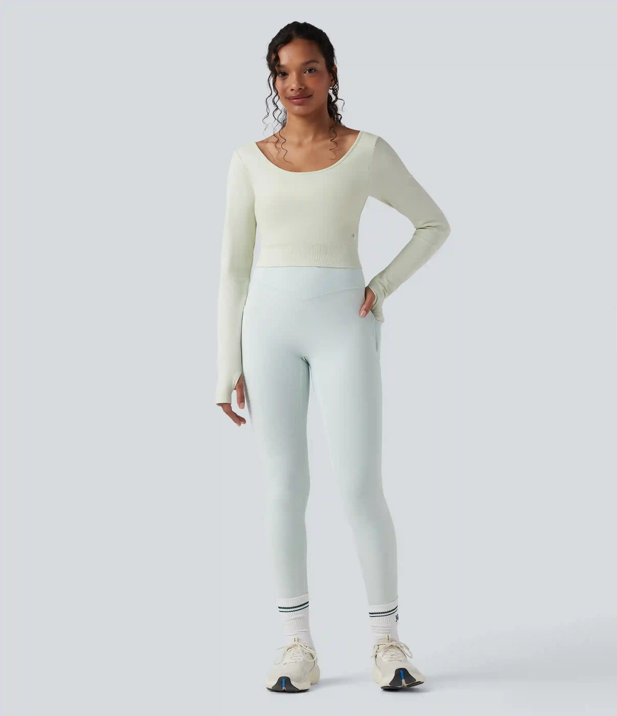 Seamless Flow Twisted Backless Scoop Neck Long Sleeve Thumb Holes Cropped Yoga Sports Top