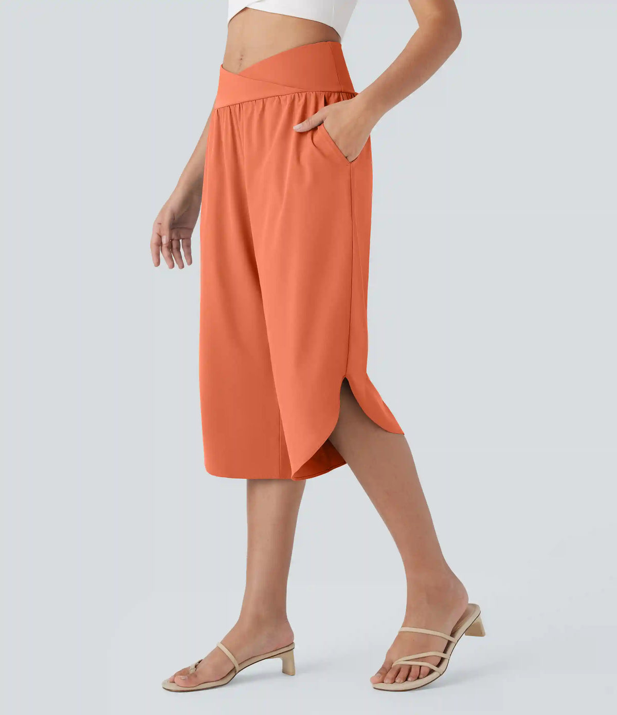Breezeful™ High Waisted Crossover Pocket Quick Dry Capri Pants