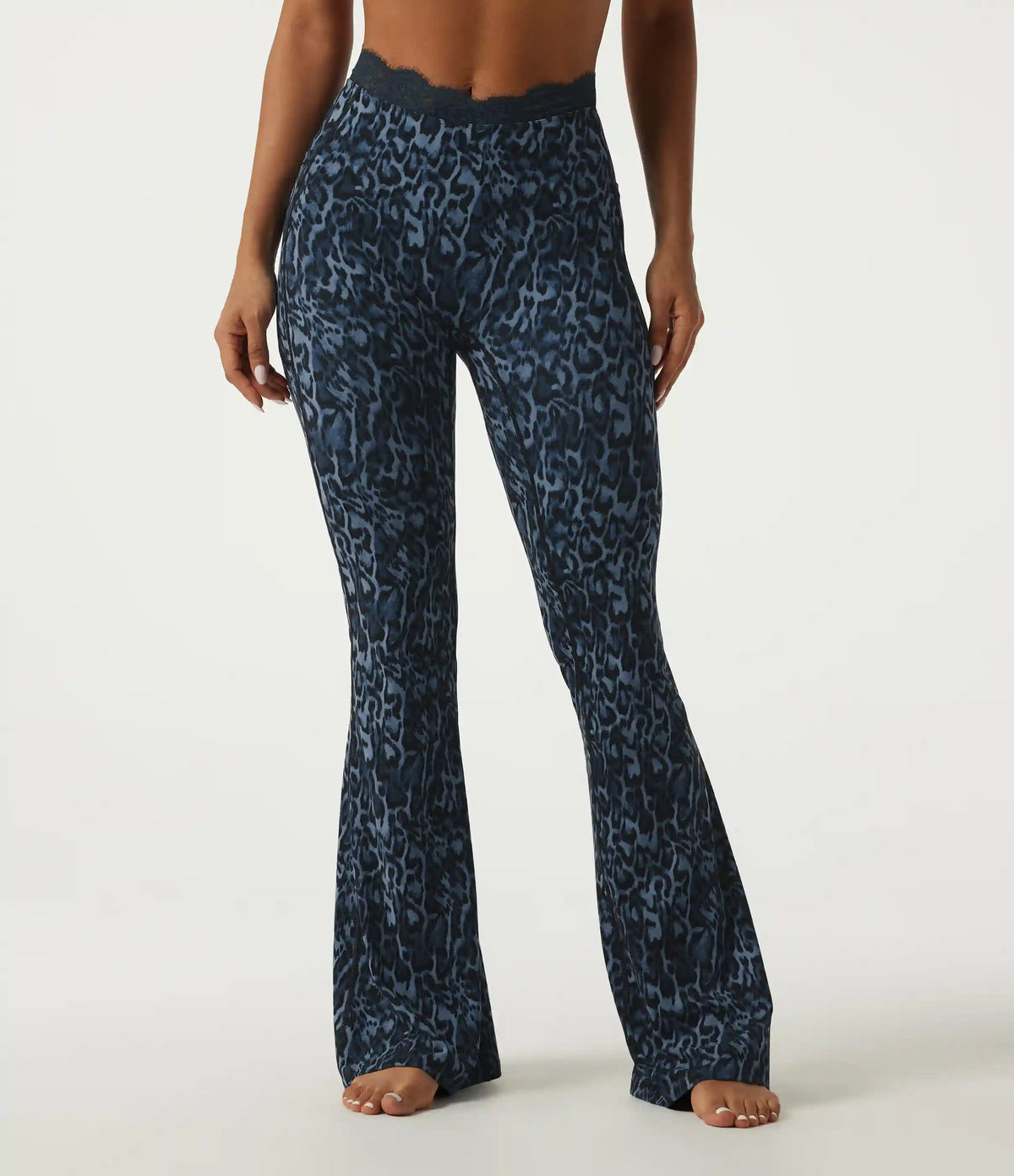 Halara UltraSculpt™ Leopard Print V-Shaped High Waisted Contrast Lace Yoga Flare Leggings with Pockets