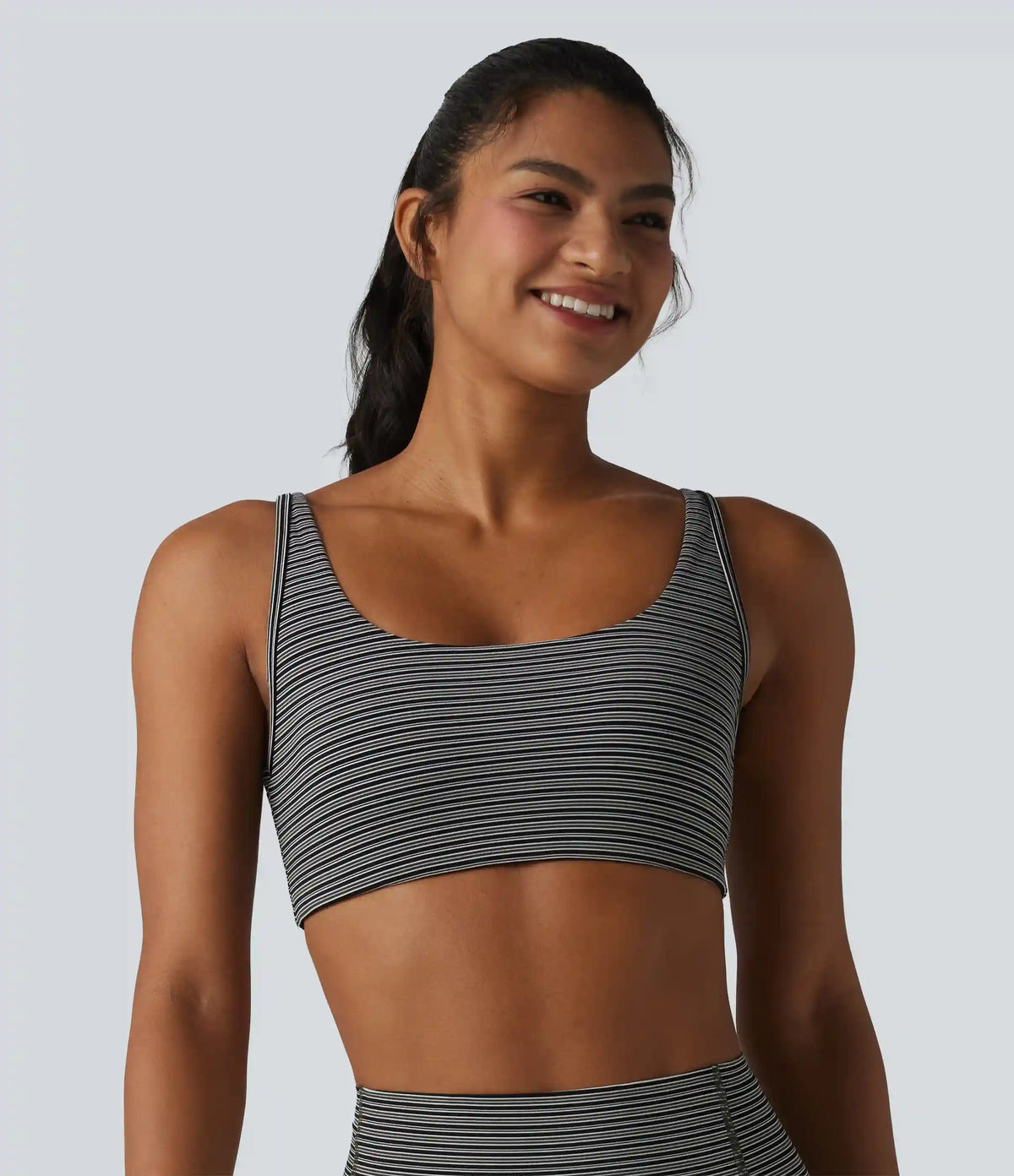 Halara UltraSculpt™ Jacquard Stripe Low Support U-Neck Cut-out Built-in Bra Yoga Sports Bra