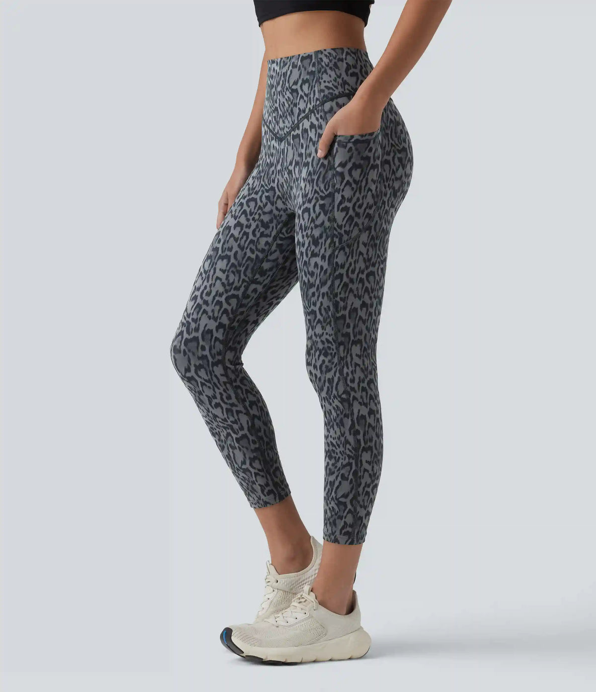 Halara UltraSculpt™ Leopard Print High Waisted Scrunch Butt Lifting Tummy Control Capri Training Leggings with Pockets