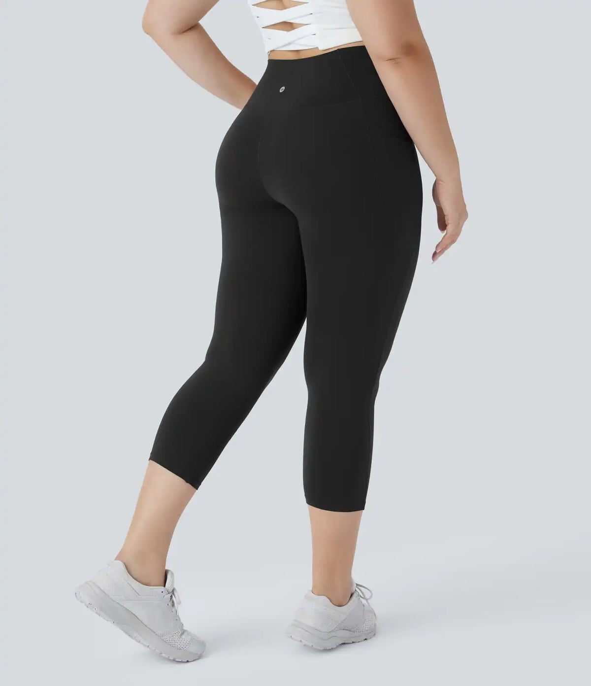 SoftlyZero™ High Waisted Crossover Pocket Capri Yoga Plus Size Leggings