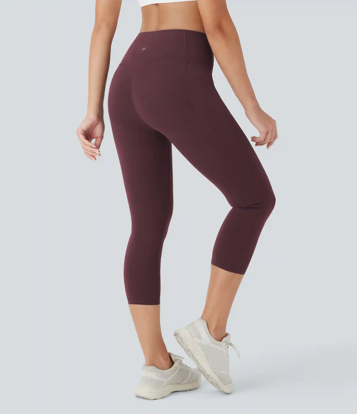 Halara UltraSculpt™ High Waisted Butt Lifting Tummy Control Pocket Shaping Capri Training Leggings