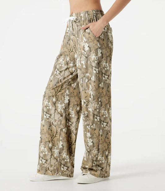 Halara UltraSculpt™ Camo Print Mid Rise Drawstring Running Baggy Pants with Pockets