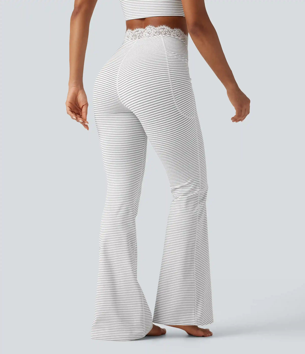 V-Shaped High Waisted Contrast Lace Stripe Yoga Flare Leggings with Pockets